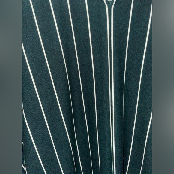 LulaRoe Forest Green Clara - Picture 7 of 7